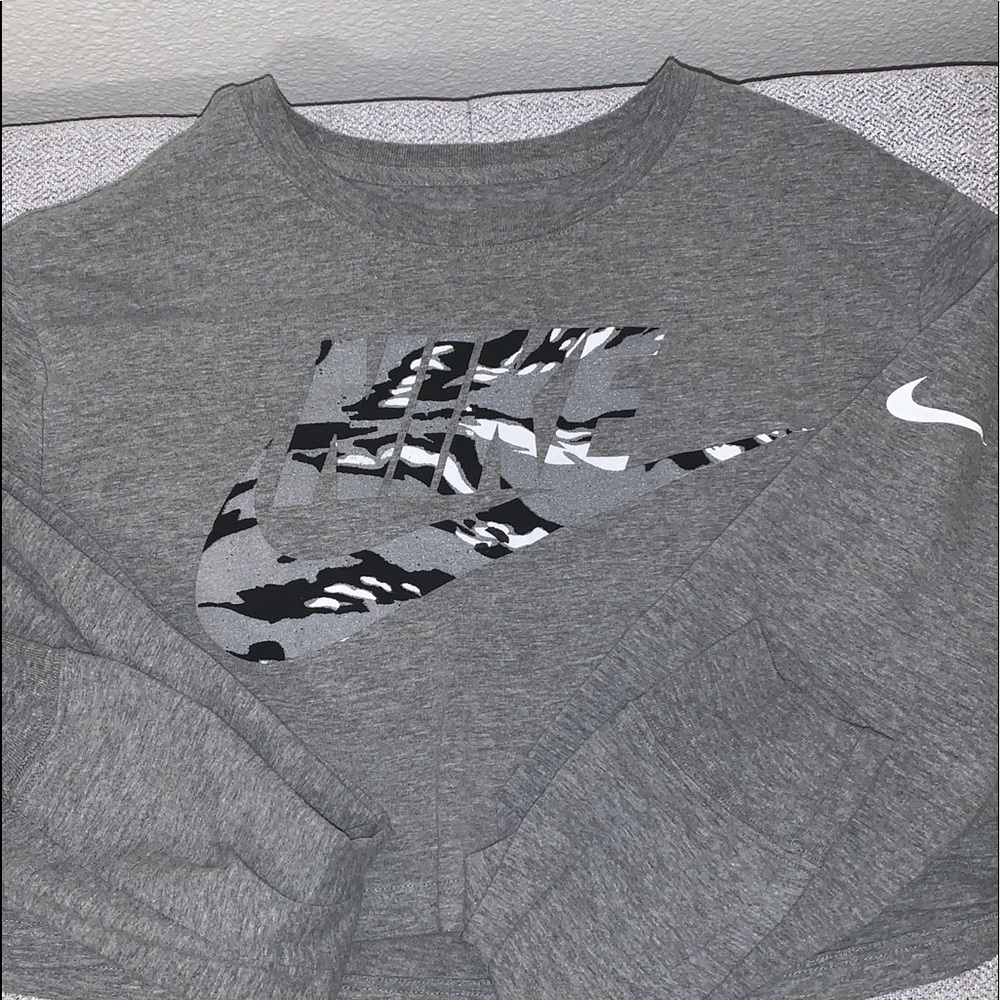 Nike crop top long sleeve